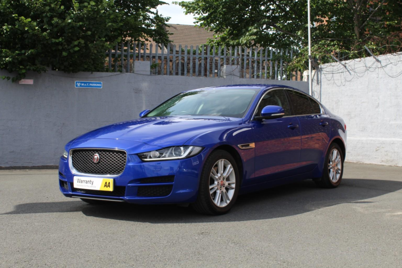 2018 Jaguar Xe 2.0 I Gpf Prestige in Blue — image 1