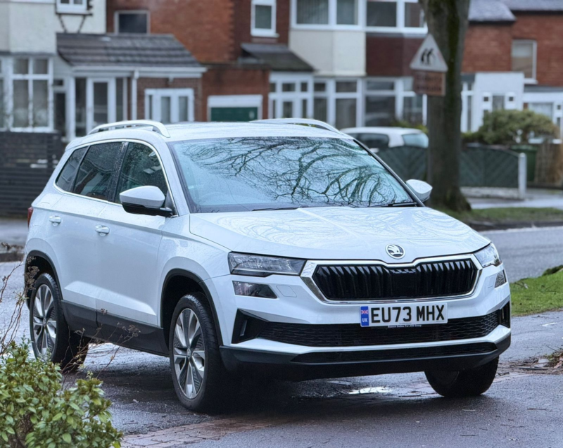 2023 Skoda Karoq 1.5 Tsi Act Se L SUV 5dr Petrol DSG Euro 6 (s/s) (150 Ps) in White — image 1