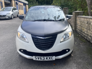 2013 Chrysler Ypsilon 1.2 S-Series Hatchback 5dr Petrol Manual Euro 5 (s/s) (69 Bhp) in White — image 2
