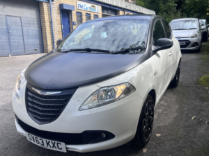 2013 Chrysler Ypsilon 1.2 S-Series Hatchback 5dr Petrol Manual Euro 5 (s/s) (69 Bhp) in White — image 3