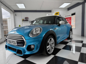 2015 MINI Hatch 1.5 Cooper Auto Euro 6 (s/s) 5dr in Blue — image 3