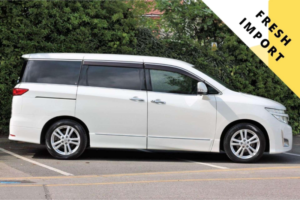 2010 Nissan Elgrand 3.5 Highway Star 5dr 8 Seats in White — image 2