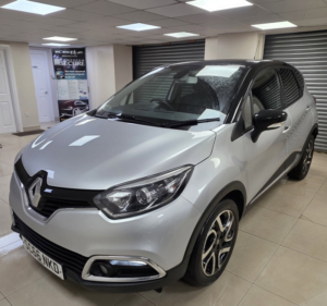 2016 Renault Captur 0.9 Tce Energy Dynamique S Nav SUV 5dr Petrol Manual Euro 6 (s/s) (90 Ps) in Multicolour — image 2