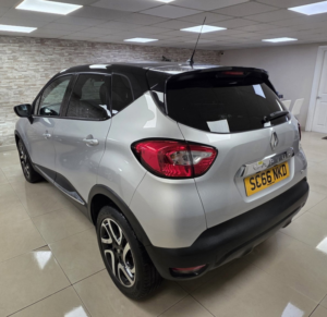 2016 Renault Captur 0.9 Tce Energy Dynamique S Nav SUV 5dr Petrol Manual Euro 6 (s/s) (90 Ps) in Multicolour — image 3