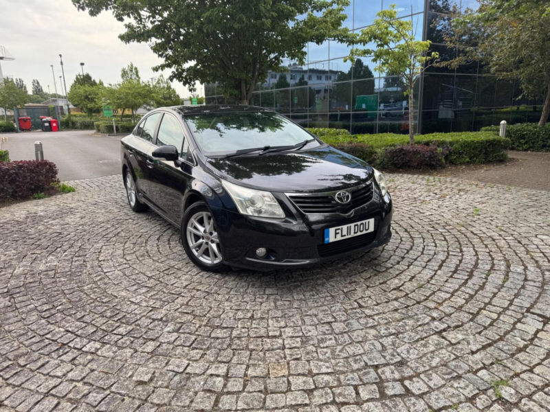 2011 Toyota Avensis 1.8 V-Matic Tr Multidrive Euro 5 4dr in Black — image 1