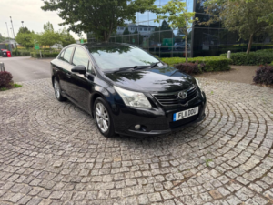 2011 Toyota Avensis 1.8 V-Matic Tr Multidrive Euro 5 4dr in Black — image 5