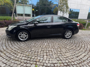 2011 Toyota Avensis 1.8 V-Matic Tr Multidrive Euro 5 4dr in Black — image 6