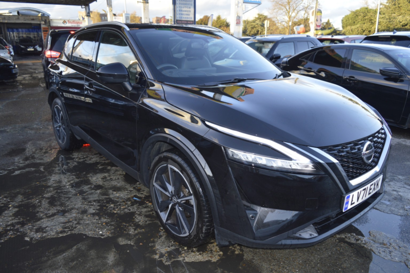 2021 Nissan Qashqai 1.3 Dig-T Mhev Tekna in Black — image 1