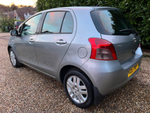 2007 Toyota Yaris 1.3 Vvt-I Tr in Silver — image 3