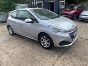 2016 Peugeot 208 1.2 Puretech Active Euro 6 3dr in Silver — image 3