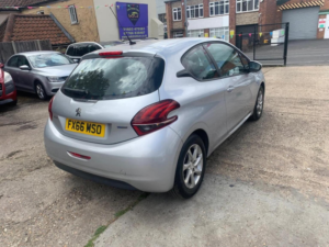 2016 Peugeot 208 1.2 Puretech Active Euro 6 3dr in Silver — image 4