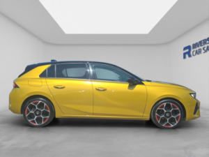 2022 Vauxhall Astra 1.2 Turbo Gs Line Hatchback 5dr Petrol Manual Euro 6 (s/s) (130 Ps) in Yellow — image 4