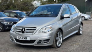 2011 Mercedes-Benz B Class 2.0 B180 Cdi Sport CVT 5dr in Silver — image 3
