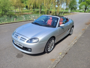 2004 MG Tf 1.8 80th Anniversary Le Convertible 2dr Petrol Manual (contemporary) (184 G/km, 134 Bhp) in Multicolour — image 2