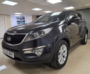 2015 Kia Sportage 1.7 Crdi Ecodynamics Axis Edition SUV 5dr Diesel Manual 2WD Euro 6 (s/s) (114 Bhp) in Black — image 2
