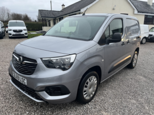 2019 Vauxhall Combo 1.6 Turbo D 2300 Sportive in Grey — image 4