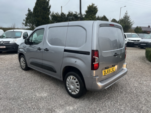2019 Vauxhall Combo 1.6 Turbo D 2300 Sportive in Grey — image 6