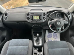2013 Volkswagen Tiguan 2.0 Tdi Bluemotion Tech Match DSG 4WD Euro 5 (s/s) 5dr in Grey — image 3