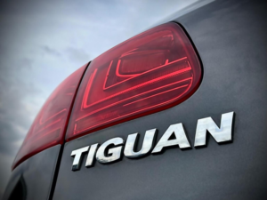 2013 Volkswagen Tiguan 2.0 Tdi Bluemotion Tech Match DSG 4WD Euro 5 (s/s) 5dr in Grey — image 4