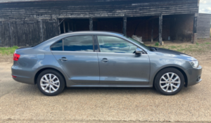 2013 Volkswagen Jetta 1.6 Tdi Bluemotion Tech Limited Edition in Grey — image 3