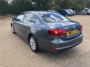 2013 Volkswagen Jetta 1.6 Tdi Bluemotion Tech Limited Edition in Grey — image 4
