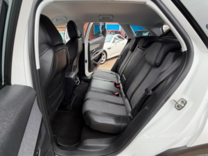 2019 Peugeot 3008 1.2 Puretech Allure Euro 6 (s/s) 5dr in White — image 5