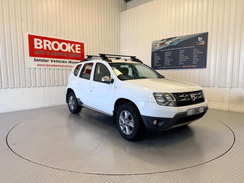 2018 Dacia Duster 1.2 Tce Laureate Euro 6 (s/s) 5dr in White — image 1