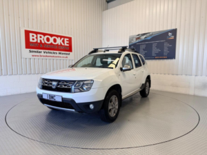 2018 Dacia Duster 1.2 Tce Laureate Euro 6 (s/s) 5dr in White — image 2