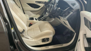 2020 Jaguar I-Pace 400 90kwh Hse Auto 4WD 5dr in Grey — image 3