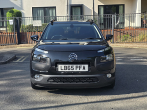 2016 Citroen C4 Cactus 1.6 Bluehdi Flair Hatchback 5dr Diesel Manual Euro 6 (100 Ps) in Black — image 2