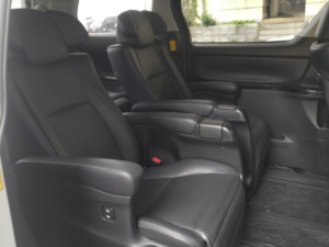 2012 Toyota Vellfire 3.5 Z G Edition Black Leather 7 Seats in White — image 6