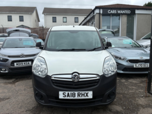2018 Vauxhall Combo Diesel in White — image 3
