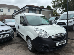 2018 Vauxhall Combo Diesel in White — image 4