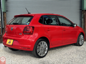 2017 Volkswagen Polo 1.2 Tsi Match Edition Dsg, Automatic in Red — image 2