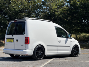 2016 Volkswagen Caddy 2.0 Tdi C20 Bluemotion Tech Highline, White, Diesel + Great Example in White — image 3