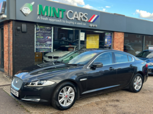 2014 Jaguar Xf 2.2 D Luxury in Grey — image 3