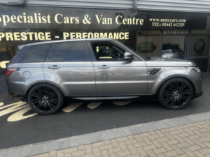 2018 Land Rover Range Rover Sport 3.0 Sd V6 Hse in Grey — image 6