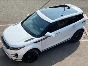 2020 Land Rover Range Rover Evoque 2.0 D180 Mhev R-Dynamic Hse Auto 4WD Euro 6 (s/s) 5dr in White — image 4