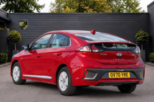 2020 Hyundai Ioniq 1.6 H-Gdi Premium Dct Euro 6 (s/s) 5dr in Red — image 5