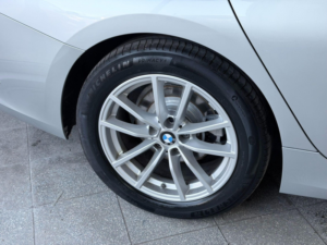 2020 BMW 3 Series 2.0 318d Se Auto Euro 6 (s/s) 4dr in Silver — image 5