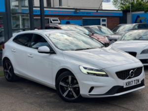 2017 Volvo V40