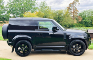 2025 Land Rover Defender 90 3.0 D350 Mhev X-Dynamic Hse Hard Top SUV Auto 4WD Swb Euro 6 (s/s) 3dr in Black — image 2