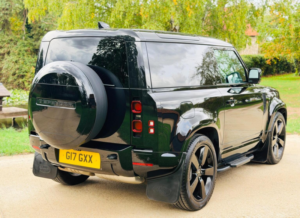 2025 Land Rover Defender 90 3.0 D350 Mhev X-Dynamic Hse Hard Top SUV Auto 4WD Swb Euro 6 (s/s) 3dr in Black — image 4