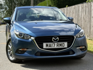 2017 Mazda Mazda3 2.0 Skyactiv-G Se-L Nav in Blue — image 2