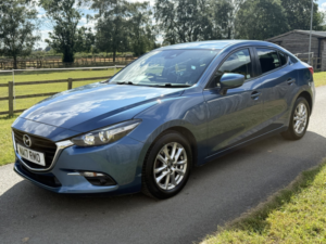 2017 Mazda Mazda3 2.0 Skyactiv-G Se-L Nav in Blue — image 4