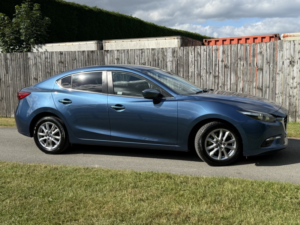 2017 Mazda Mazda3 2.0 Skyactiv-G Se-L Nav in Blue — image 6
