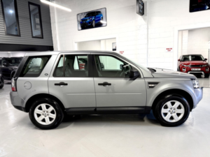 2013 Land Rover Freelander 2 2.2 Sd4 190bhp Gs Auto in Grey — image 6