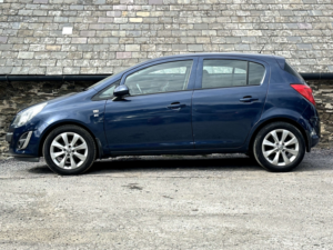 2014 Vauxhall Corsa 1.4 Corsa Excite Ac 5dr in Blue — image 3