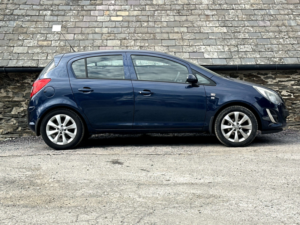 2014 Vauxhall Corsa 1.4 Corsa Excite Ac 5dr in Blue — image 4