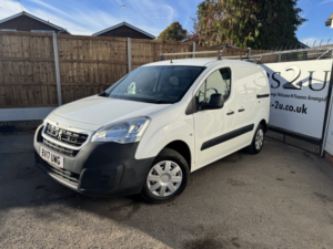 2017 Peugeot Partner 1.6 Bluehdi 855 Se in White — image 5